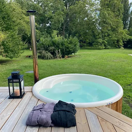 Maison Felice Apartment Les Ageux